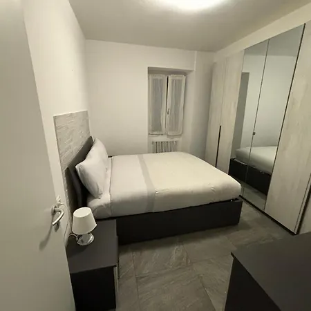 Appartement 22 Di Lucia Lecco