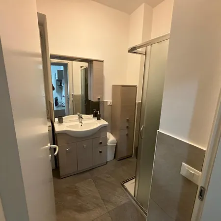 22 Di Lucia Apartment